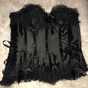 Goth sexy Corset Boned BLACK lace bow Tie-up